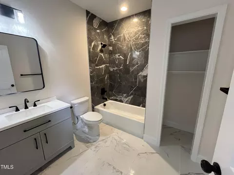 Bath - 313 W Cornwallis Rd, Durham, NC 27707 photo 18 of 18