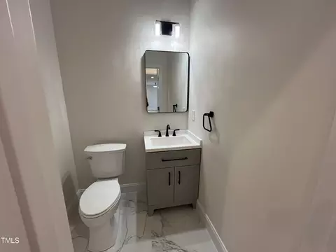 Bath - 313 W Cornwallis Rd, Durham, NC 27707 photo 16 of 18