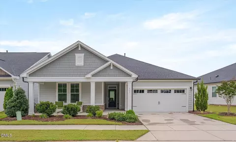864 Flower Manor Dr, Wendell, NC 27591