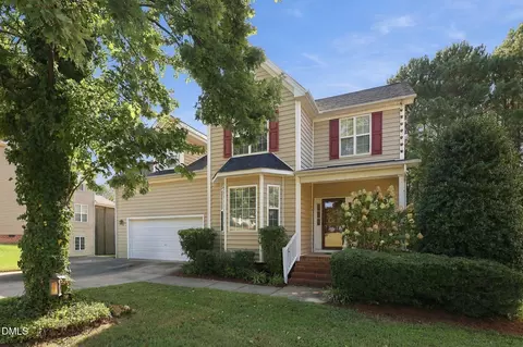 1716 Maizefield Ln, Fuquay Varina, NC 27526