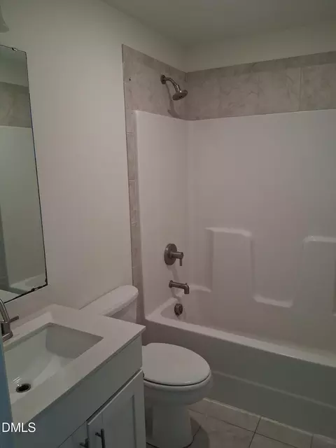 Bath - 4032 Silver Ln, West End, NC 27376 photo 3 of 4