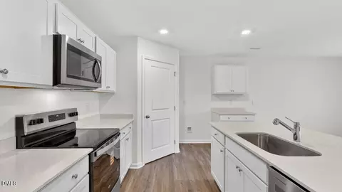 Kitchen - 74 Richmond Run, Stem, NC 27581 photo 2 of 5