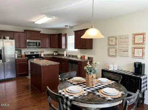 460 Botanical Ct, Bunnlevel, NC 28323 photo 3
