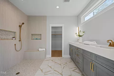 Bath - 1005 Phoenix Pl, Raleigh, NC 27610 photo 2 of 6