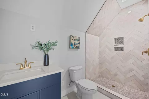 Bath - 1005 Phoenix Pl, Raleigh, NC 27610 photo 6 of 6