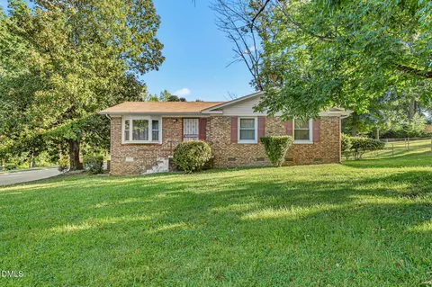 2401 Bywood Rd, Greensboro, NC 27405