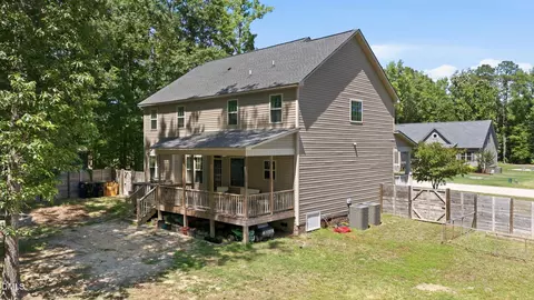 Exterior - 180 Long Grass Dr, Smithfield, NC 27577 photo 5 of 6
