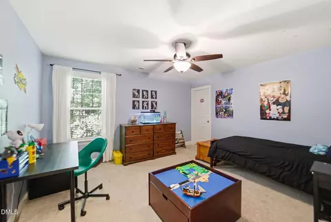 Bedroom - 180 Long Grass Dr, Smithfield, NC 27577 photo 6 of 9