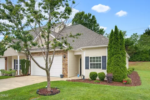 621 Village Lake Dr, Mebane, NC 27302