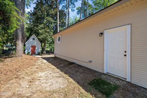 Exterior - 311 E Davis St, Smithfield, NC 27577 photo 4 of 8