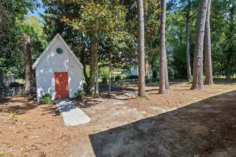 Exterior - 311 E Davis St, Smithfield, NC 27577 photo 5 of 8