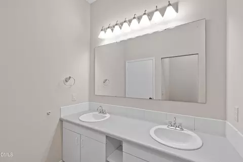 Bath - 311 E Davis St, Smithfield, NC 27577 photo 4 of 4