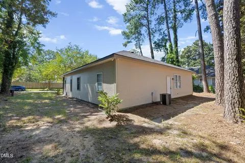 Exterior - 311 E Davis St, Smithfield, NC 27577 photo 6 of 8