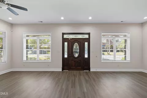 Entry Way - 311 E Davis St, Smithfield, NC 27577 photo 2 of 4