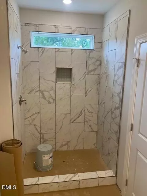 Bath - 5256 Roseheath Ct, Bailey, NC 27807 photo 2 of 3