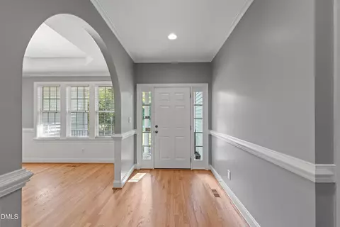 Entry Way - 2912 Lautenberg Ln, Willow Spring, NC 27592 photo 2 of 4