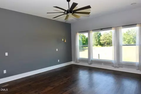 Living - 794 Cobb Rd, Benson, NC 27504 photo 2 of 3