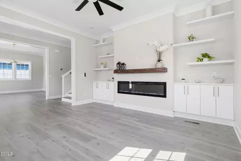 Living - 101 S Maple St, Durham, NC 27703 photo 1 of 6