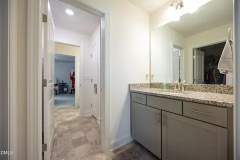 Entry Way - 105 Highview Dr, Benson, NC 27504 photo 4 of 5
