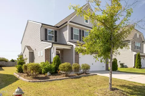 Exterior - 105 Highview Dr, Benson, NC 27504 photo 2 of 5