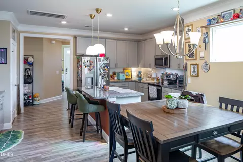 Kitchen - 105 Highview Dr, Benson, NC 27504 photo 6 of 6