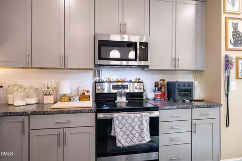 Kitchen - 105 Highview Dr, Benson, NC 27504 photo 4 of 6