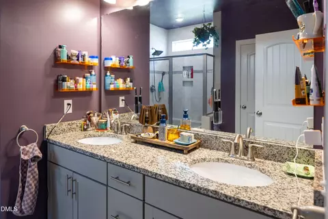 Bath - 105 Highview Dr, Benson, NC 27504 photo 1 of 3