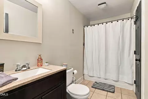 Bath - 9 Cairn Ct, Durham, NC 27705 photo 1 of 2