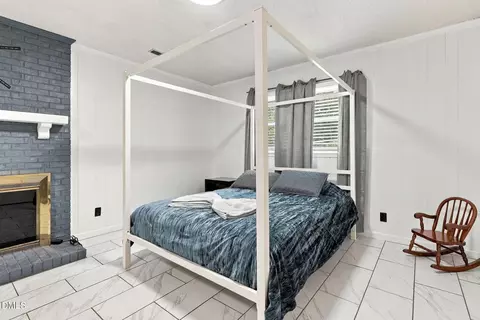 Bedroom - 9 Cairn Ct, Durham, NC 27705 photo 3 of 4