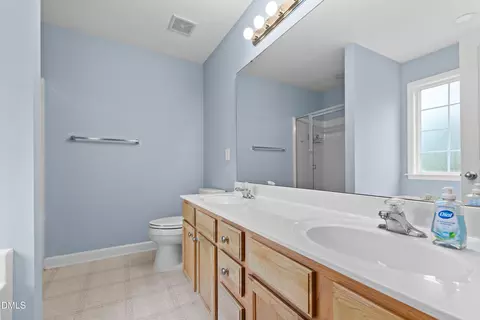 Bath - 5812 Catskill Ct, Durham, NC 27713 photo 1 of 4