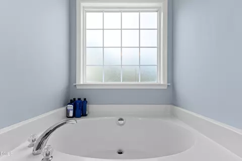 Bath - 5812 Catskill Ct, Durham, NC 27713 photo 2 of 4