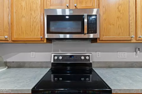 Kitchen - 5812 Catskill Ct, Durham, NC 27713 photo 6 of 6