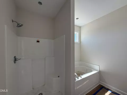 Bath - 14 Silver Court Apt Ct #(2), Smithfield, NC 27577 photo 2 of 4