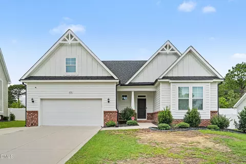 4356 Scout Camp Dr, Fayetteville, NC 28306
