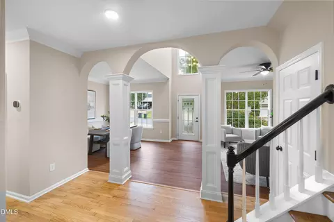 Entry Way - 711 Midsummer Ln, Apex, NC 27502 photo 4 of 6