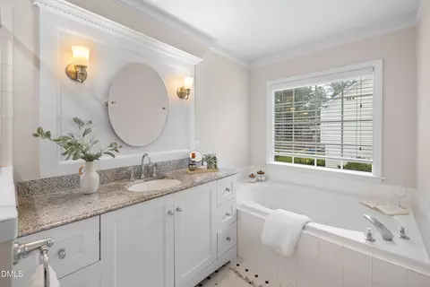 Bath - 711 Midsummer Ln, Apex, NC 27502 photo 3 of 8