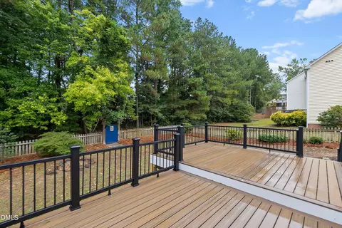 Exterior - 711 Midsummer Ln, Apex, NC 27502 photo 5 of 6