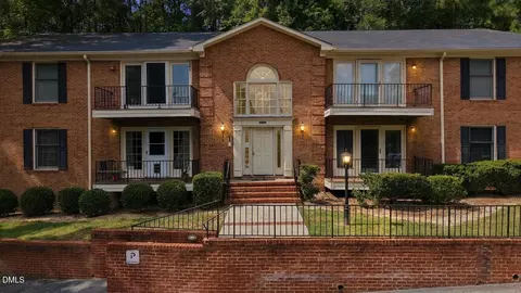 1515 E Franklin St #12, Chapel Hill, NC 27514