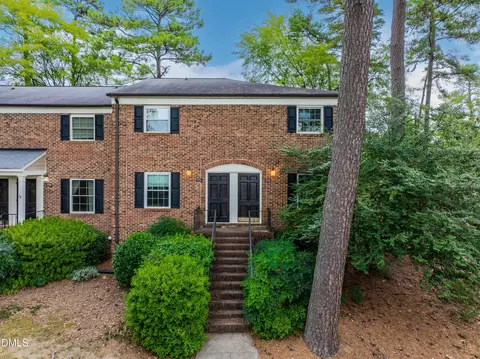3732 Jamestown Cir, Raleigh, NC 27609