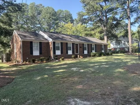 3001 Ridgecrest Dr, Rocky Mount, NC 27803