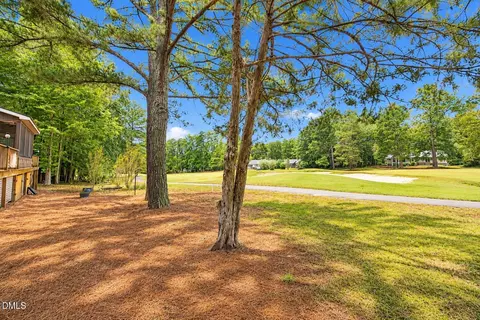 573 Broadmoor Ct, Sanford, NC 27332