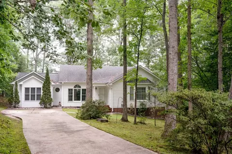 340 Thornwood Ln, Youngsville, NC 27596