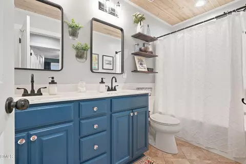 Bath - 78 Carson Dr, Garner, NC 27529 photo 8 of 8