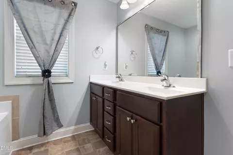 Bath - 58 Trailblazer Ln, Garner, NC 27529 photo 3 of 3