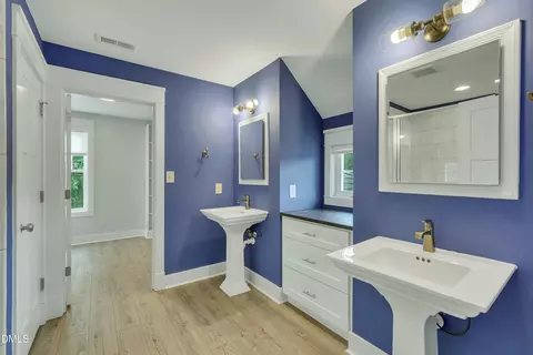 Bath - 609 Jerome Rd, Durham, NC 27713 photo 4 of 6