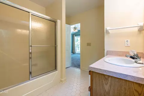 Bath - 4508 Rogers Rd, Durham, NC 27703 photo 4 of 5