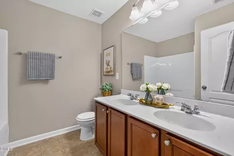 Bath - 10 Crawford Ct, Durham, NC 27703 photo 4 of 4