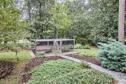 Exterior - 1204 E Oak Dr, Durham, NC 27712 photo 5 of 8