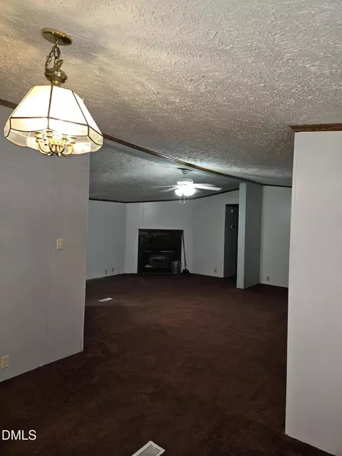 Living - 115 Eagle Ln, Middlesex, NC 27557 photo 2 of 3