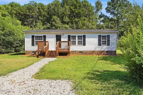 213 SE Railroad St, Whitakers, NC 27891